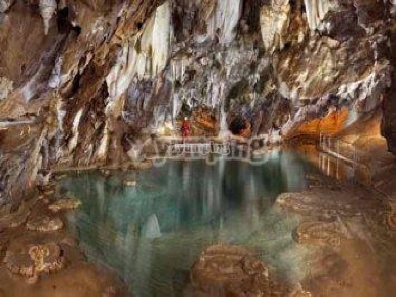 Espeleología en las cuevas españolas