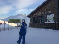  Maestro di sci alla scuola di sci 