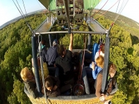  Au milieu d'un vol en montgolfière 