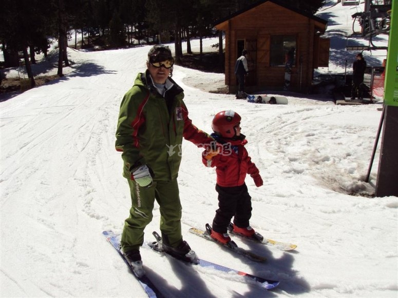 Escuela Internacional de Esquí Valle de Benasque, precios y reservas ...