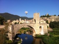  Mittelalterliches Dorf Besalu 