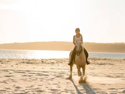 Ruta a caballo en el P. N. del Estrecho. 2 h