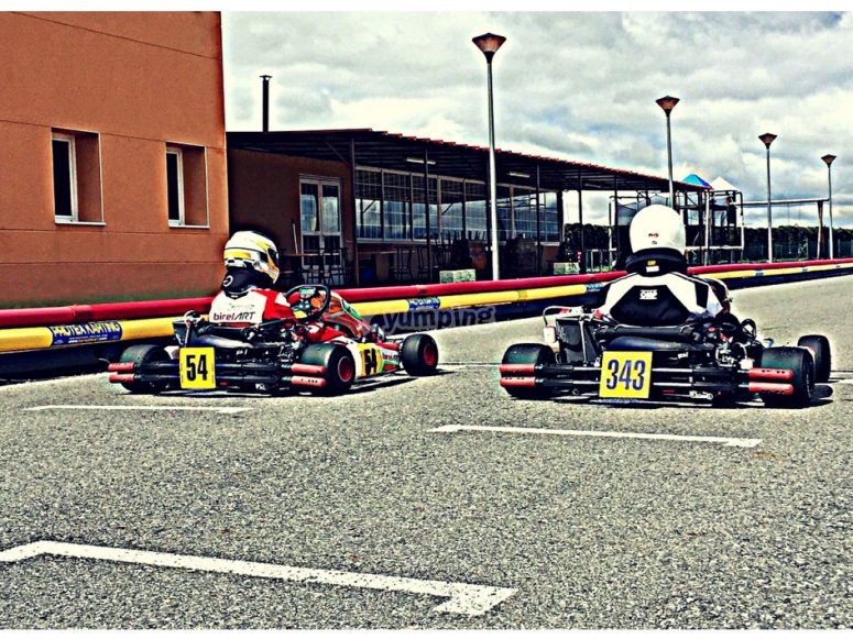 Salida de Karts en el Centro de Ocio Luis Miguel Karting Salida de Karts en el Centro de Ocio Luis Miguel Karting