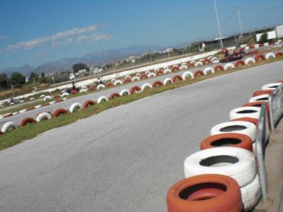 Carrera de karting, adultos, Almayate Bajo
