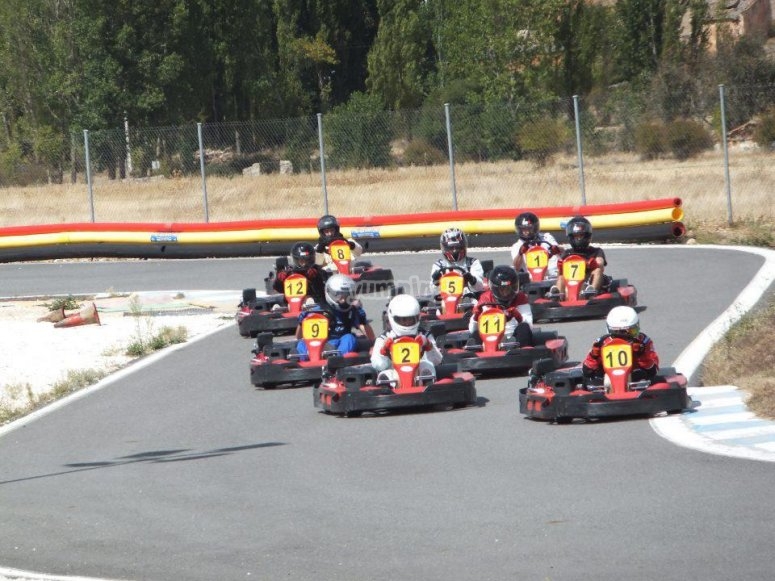 Escapada + Paintball, karting, Fresno De La Fuente desde 120€