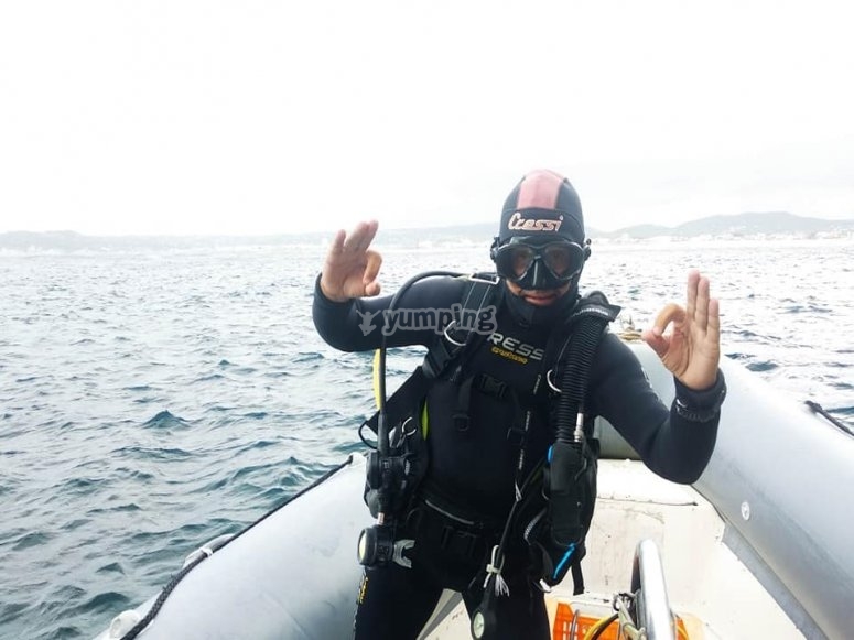En la embarcación tras la inmersión de buceo /tb_119047016-3222520574529832-7961560217325040742-n.jpg