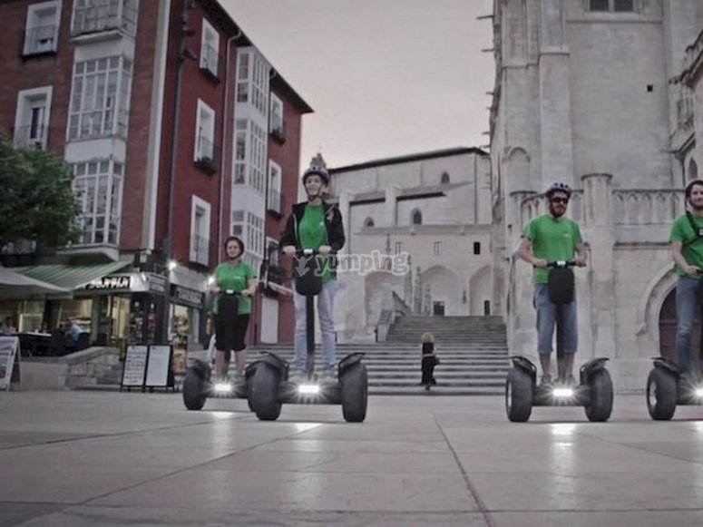 Recorre el centro de Burgos en segway Recorre el centro de Burgos en segway