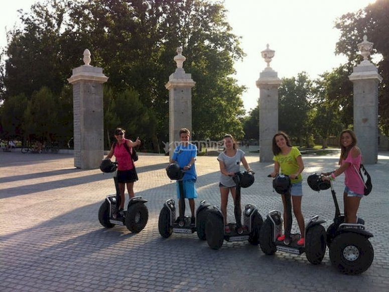 Descubre el Retiro paseando en Segway Descubre el Retiro paseando en Segway