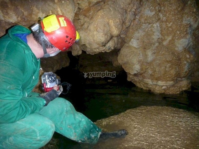 Haz espeleología en la cueva de La Galiana Haz espeleología en la cueva de La Galiana