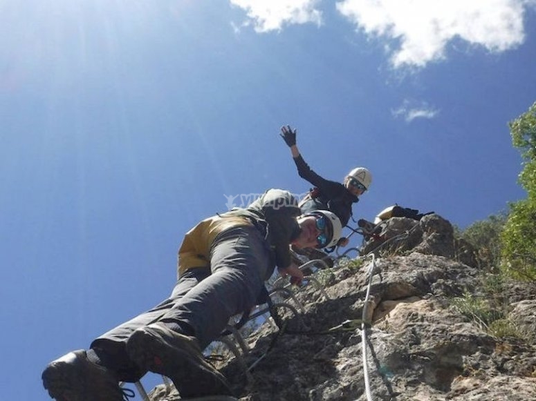 Realiza la vía ferrata Espaja de San Marcelino Realiza la vía ferrata Espaja de San Marcelino