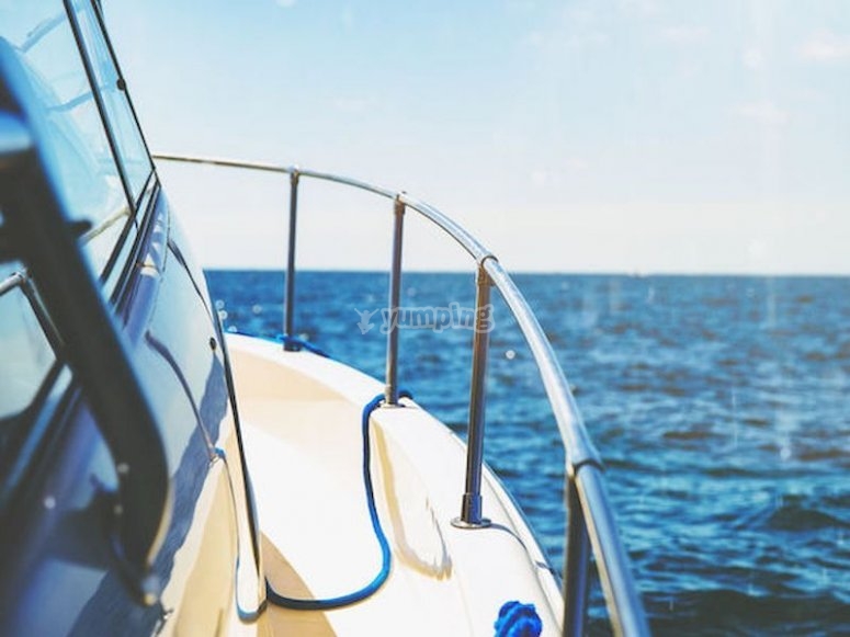 Alquila un velero en Segur de Calafell Alquila un velero en Segur de Calafell