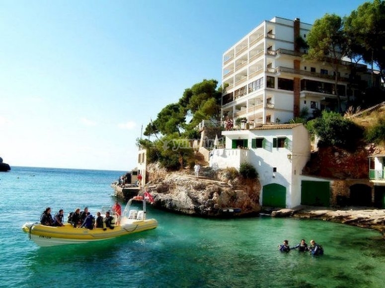 Iníciate en el buceo en Cala Santanyi Iníciate en el buceo en Cala Santanyi
