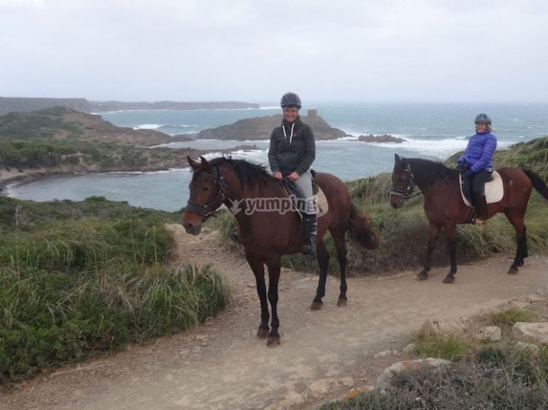 Un paseo a caballo por la playa de Son Saura Un paseo a caballo por la playa de Son Saura