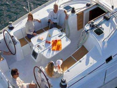 1 week of sailboat rental, 1st fortnight of August