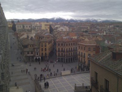 Urban Gymkhana in Segovia: Crime under the wall