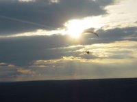  Voando em um parapente 