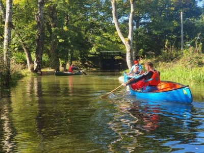 Alquiler de canoa de una hora en el río Wey