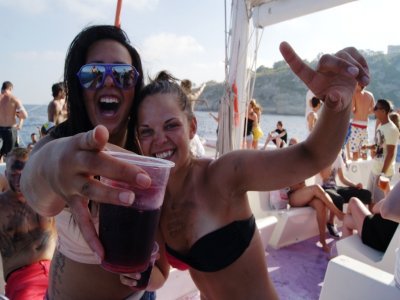 Party Boat marciana nocturna+alojamiento. Aranjuez