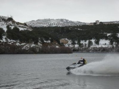 Moto de agua monoplaza en Guadarrama, 10 minutos