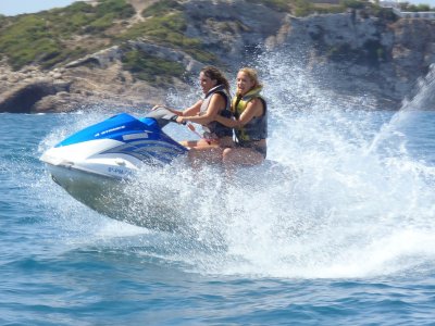 Noleggio di moto d'acqua a Ibiza 1 giorno