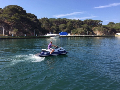 Ruta guiada en jet ski biplaza por Platja D´Aro 1h