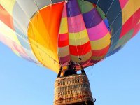  Abheben im bunten Heißluftballon 