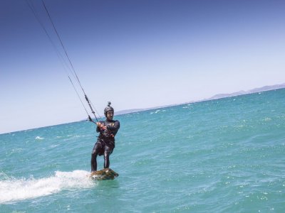 Battesimo adulto kitesurf con supporto pneumatico, 2h