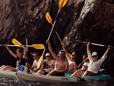 Travesías y pesca en kayak por la Costa Tropical