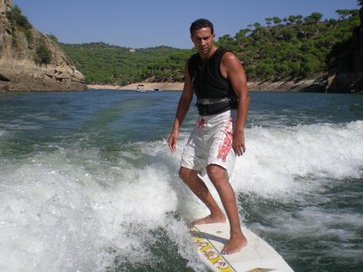 Surf wake en el embalse de San Juan 1 hora