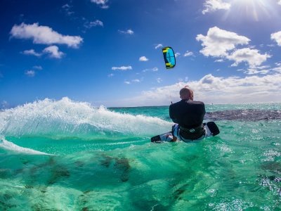 Completo curso de kitesurf, Castelldefels, 3 días