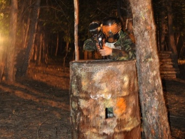 Paintball nocturno 150 bolas + cena brasa, Garraf desde 29€