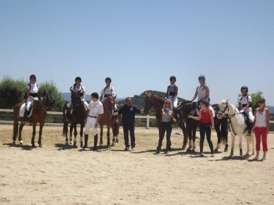 Oferta Navidad, curso equitación + paseo gratis