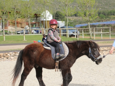 Balade d'initiation à poney pour enfants, Sitges 30min