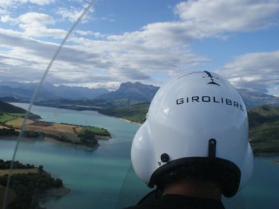 30min autogyro flight in Pyrenees