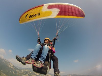 Parapente biplaza en Berga 300 metros