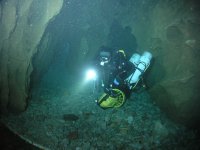 Grutas en el fondo de Bizkaia