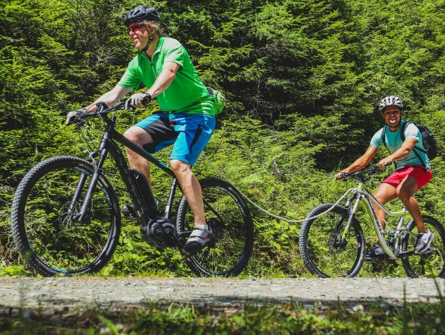 2-tägiger E-Bike-Verleih am Plaidy Beach
