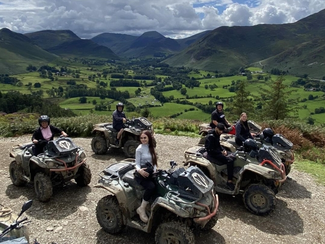 Caminata guiada en quad en Derwentwater, 80 minutos