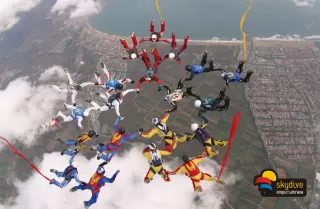 與Skydive Empuriabrava一起體驗自由落體