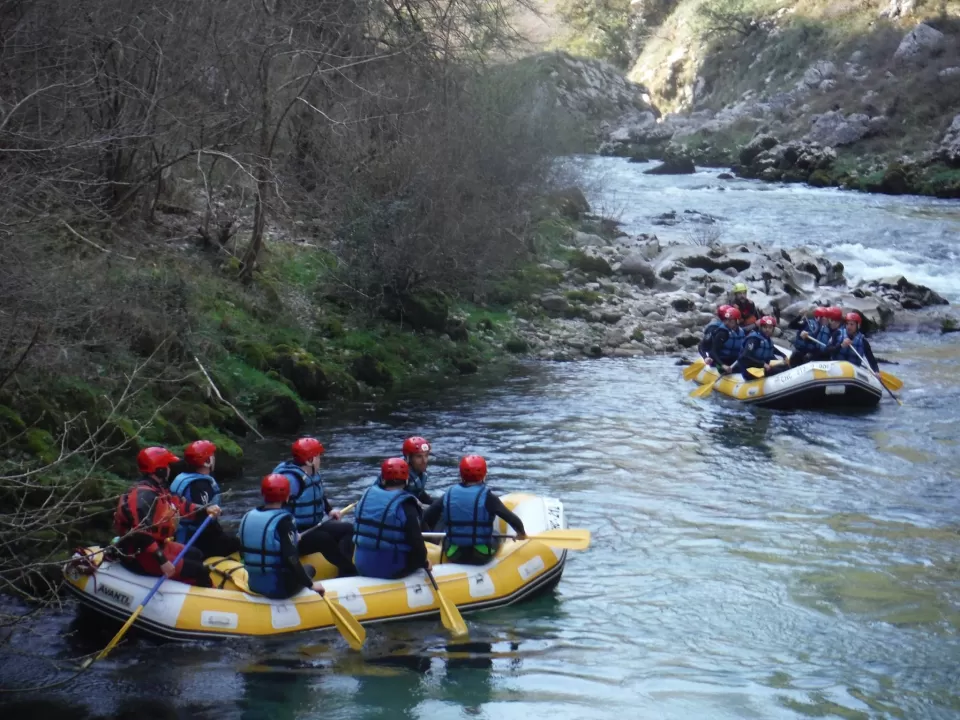  Rafting in the Alto Ebro (Cantabria) 