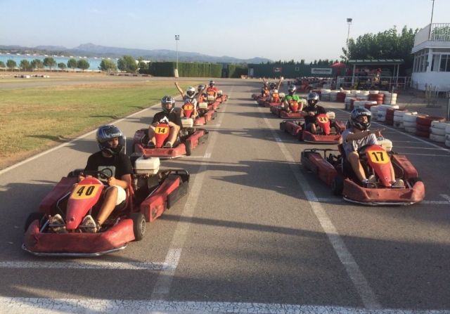 Pilotos listos para el pistoletazo de salida