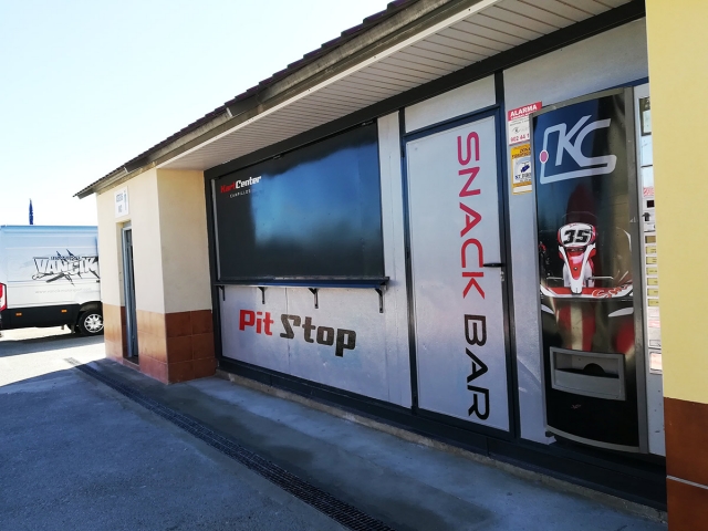Pit Stop Snack Bar 