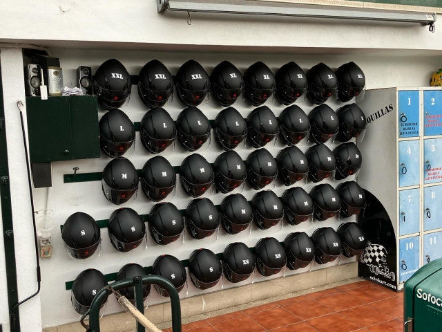 e-330-cascos-preparados17453223421745323314744.jpg
