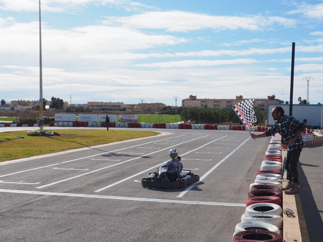 Marcando la llegada a meta en San Javier