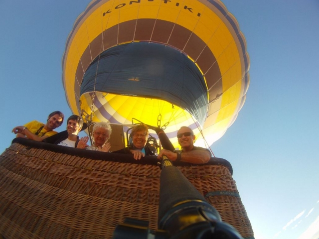 e-707-pasajeros-del-globo14649580632259.jpg