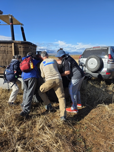 Opinione di VIVIEN su Volo in mongolfiera a Guadix Sierra Nevada e colazione Opinione di VIVIEN su Volo in mongolfiera a Guadix Sierra Nevada e colazione
