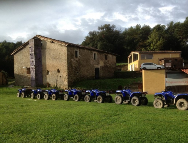Flota de quads en las instalaciones