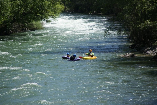 Descenso en hidrospeed con guía