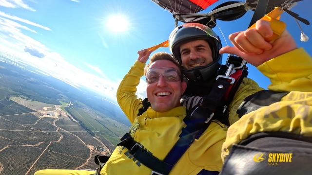 Salto de paracaidismo sobre Bollullos