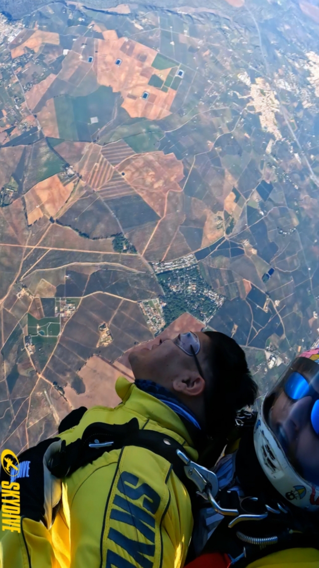 Bewertung von Ouxiang Über Fallschirmsprung Sevilla Video und Fotos 4000 m